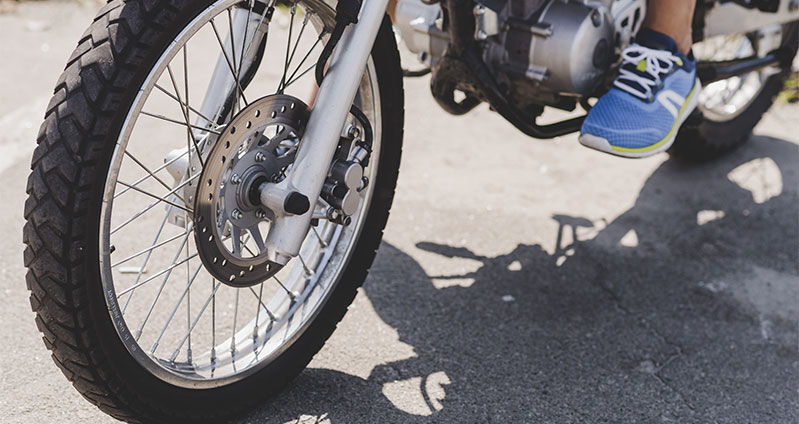 Es efectivo el spray repara pinchazos en el motociclismo? - Kmoto